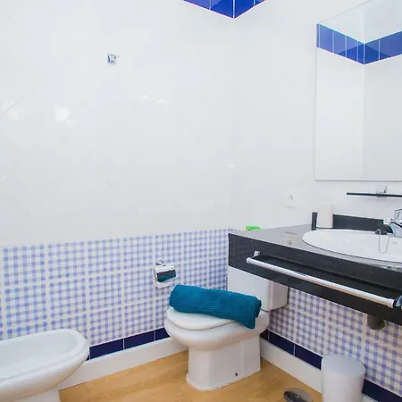 Villa Violetta - Delightful 2 Bedroomed *